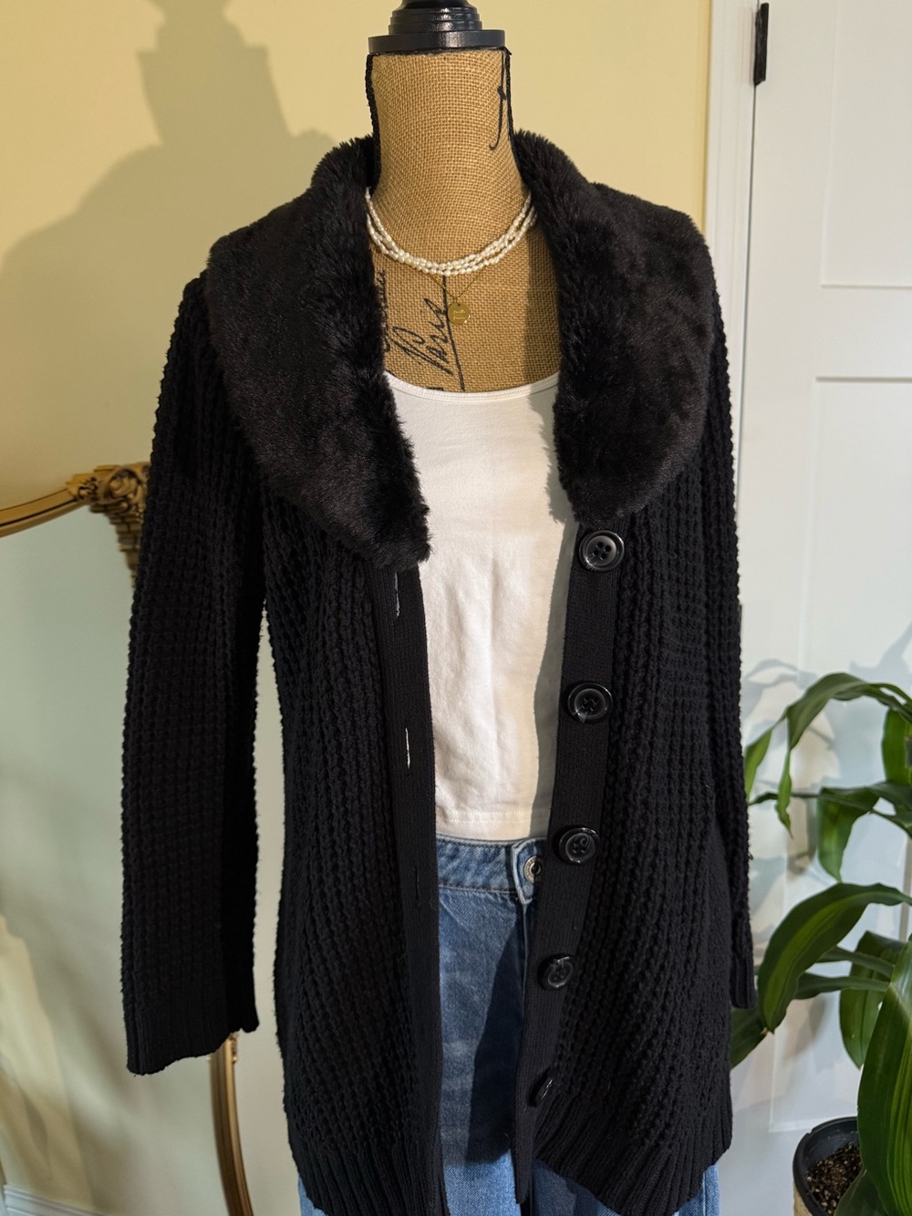 Black Faux-Fur Collar Knit Cardigan Sweater